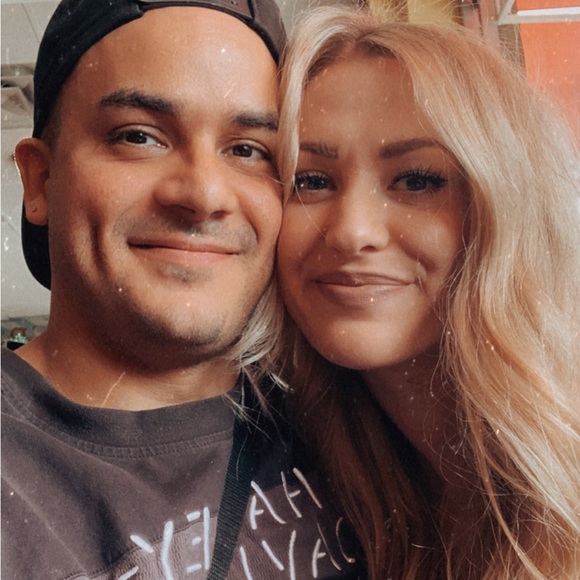 Meet your Posher, Courtney - Picture 5 of 5